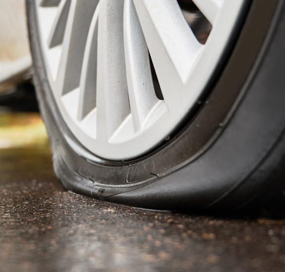 Mobile tyre fitting and vehicle servicing TMT Tyres Cornwall